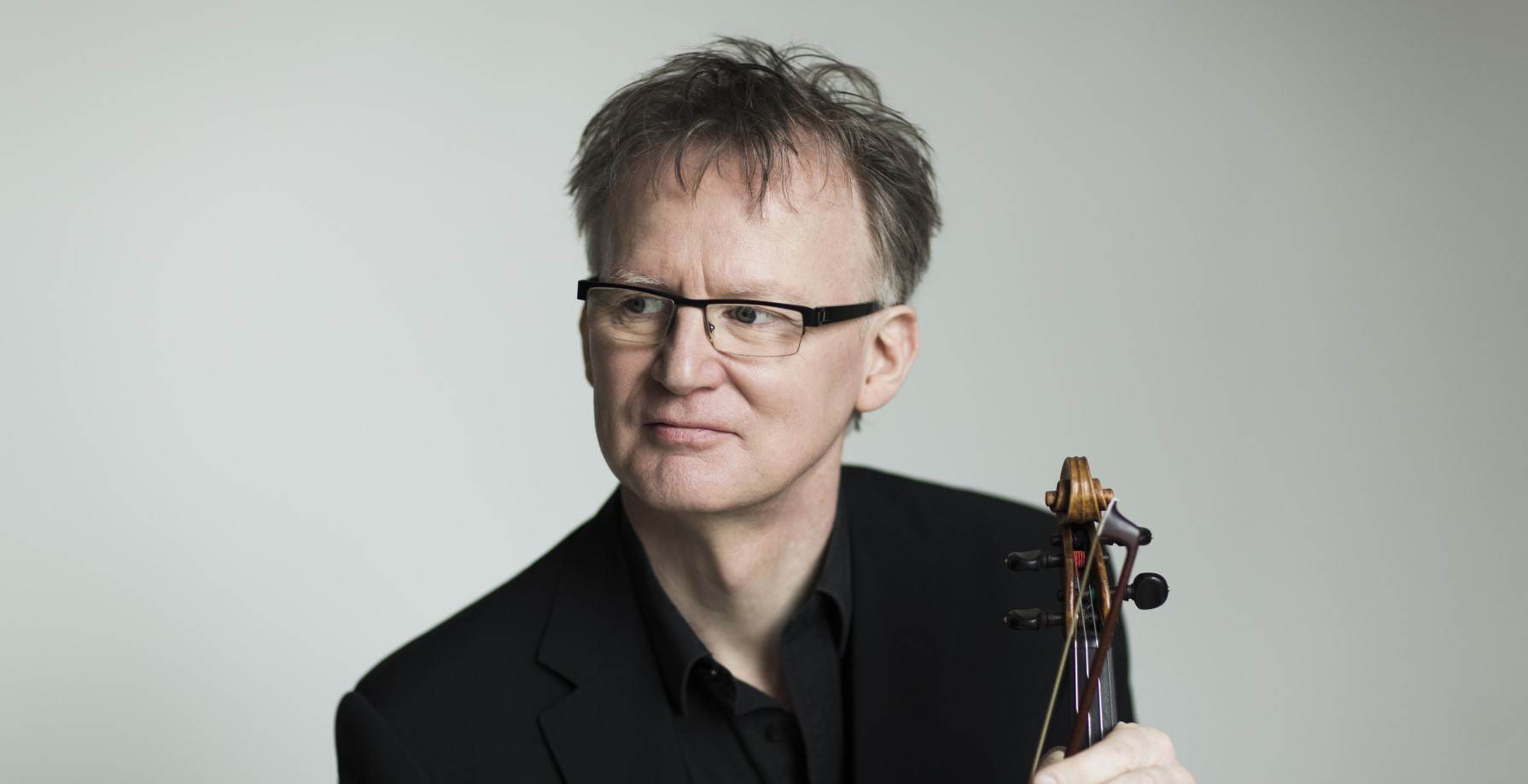 Thomas Bowes with violin